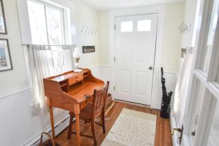 5 Min Walk to Town Patio Yard & A C - 2