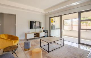 Serene City Escape - Near Sandton, Melrose and Illovo - 3