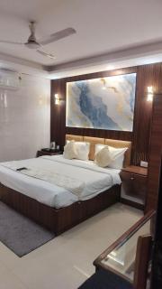 Hotel The Indian Caste Near IGI Delhi - 0