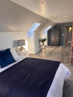 Rural Lake View in Welford upon Avon - 5