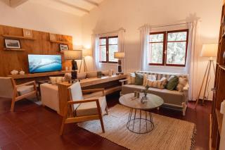 Madaro House - 9