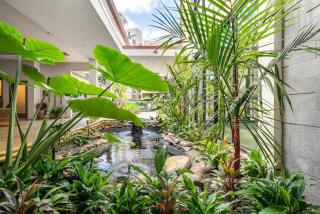 Valley Isle 304 · VI 304 Beautifully Decorated OceanFront Condo - 6