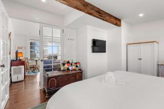 Waterfront with Private Beach Stunning Views - 1