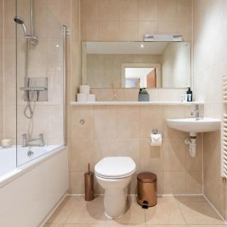 Chinatown Apartment - Single Beds - Balcony - Secure Parking 37A - 3