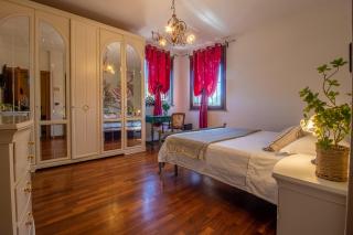 Villa Ferrara Resort con Piscina e Spazi per Eventi Privati, Laurea, Compleanno, Matrimonio - 4