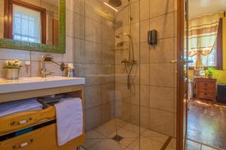 Villa Ferrara Resort con Piscina e Spazi per Eventi Privati, Laurea, Compleanno, Matrimonio - 1