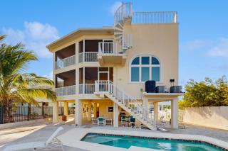 The Mermaid Manor - 8