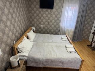 Hillside Guesthouse - 6