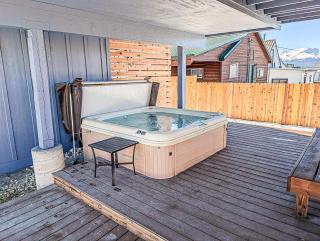 Leadville Dairy Flat - 2 Bed with Office and HOT TUB - 0