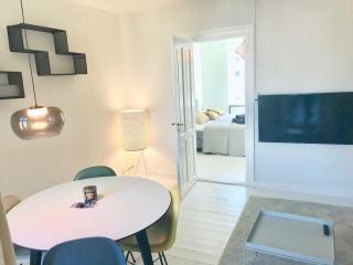 Great 1-BR apartment in great location - 60 - 8