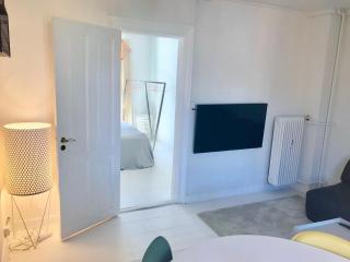 Great 1-BR apartment in great location - 60 - 7