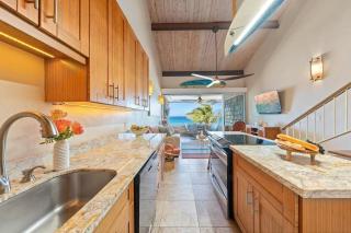 Kulakane 310 · KK 310 Updated BeachFront 2BD w AC Pool - 5