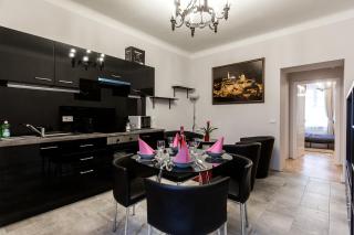 HR45 Grandissimo 3-bedroom 2-bathroom apt - 1