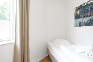 Fantastic modern 3-BR in prime location - 239 - 7