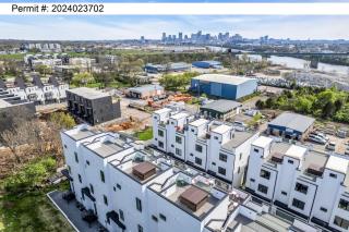 NEW Nash Eras - 15 Beds - Hot Tub on Rooftop Deck - 9