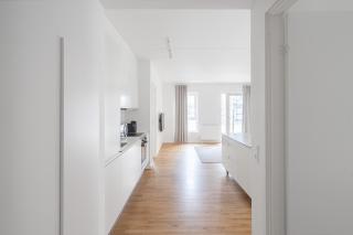 Fantastic 3-BR apartment w french balconies - 149 - 8