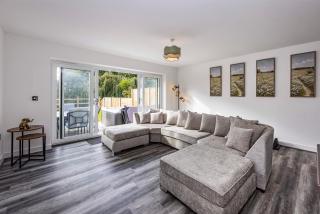 4 Riverside Mews - 5