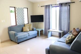 House for 10 people with Bungalow in the center - 0