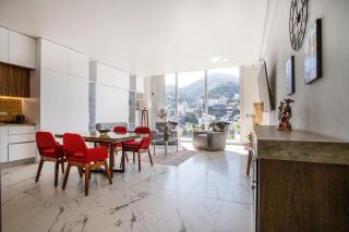 Penthouse 1BR + Rooftop Paradise | Romantic Zone - 3