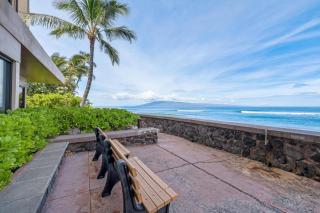 Maui Kai 605 · MK 605 Remodeled OceanFront Condo - 2