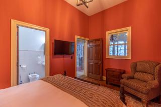 The Castle at Valle Crucis - 7