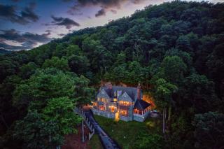 The Castle at Valle Crucis - 1