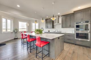 Spacious Southern Colorado Home with Mountain Views - 2