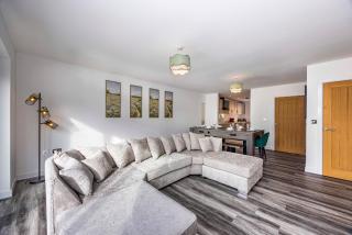 7 Riverside Mews - 6