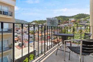 Cozy Retreat in Romantic Zone - Gym & BBQ - 4