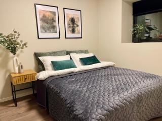 Cozy & Modern Apartment in the Heart of Tromsø - 1