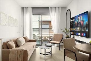 Modern Eilat Escape with Heated Pool - 0