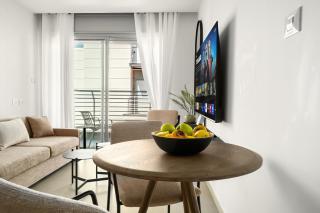 Modern Eilat Escape with Heated Pool - 5