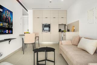 Modern Eilat Escape with Heated Pool - 3