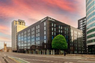 Radisson Hotel Manchester City Centre, A Verified Net Zero Hotel - 8