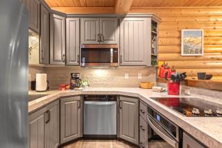 Walk to Ski Slopes Trails Cozy 2-Bedroom Recently Renovated Condo with Pool Hot Tub BBQ and AC BBL-351B by KBM Resorts - 9