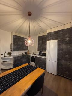 Stylish and cozy apartment - 1