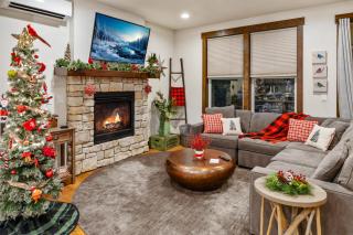 Big Hill Retreat in Suncadia- Hot Tub, BBQ, Stadium Style Loft, Fully Equipped Kitchen, Hi-speed Wi-Fi - 9