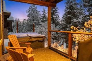 Big Hill Retreat in Suncadia- Hot Tub, BBQ, Stadium Style Loft, Fully Equipped Kitchen, Hi-speed Wi-Fi - 8