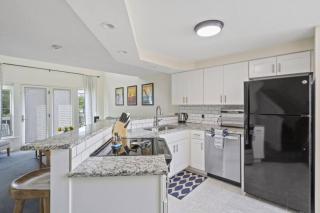 The Weirs Cottage - Lake Access & Cozy Retreat - 3