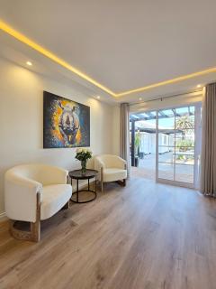 White Cottage Guesthouse - 0