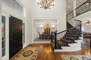 Beautiful relaxing private villa next to a pond smart home and Traeger Grill - 8