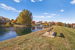 Beautiful relaxing private villa next to a pond smart home and Traeger Grill - 4