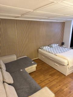 Cozy City Center, 4 bedroom- 120sq, 5min walk to Main Station - 0