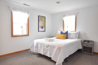 12216 - Beautiful Views of Cape Cod Bay Access to Private Beach Easy Access to P-Town - 2