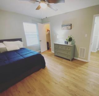 White Sand Getaway steps from Beach - 4