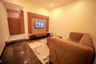 LUMARISE Premium Wayanad Business Hotel - 8
