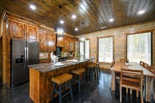 River Fork Retreat Stay for 12 - 2