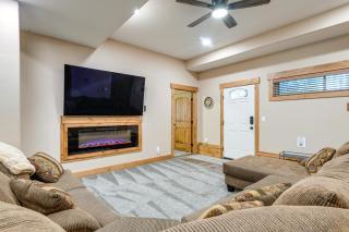 Gateway to Yellowstone! Modern Island Park Cabin - 7