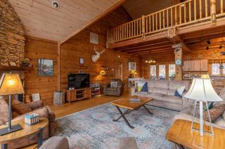 Raccoon's Paw Lodge - 7