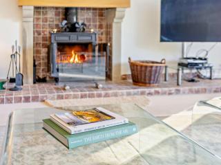 5 Bed in Windermere 93302 - 1